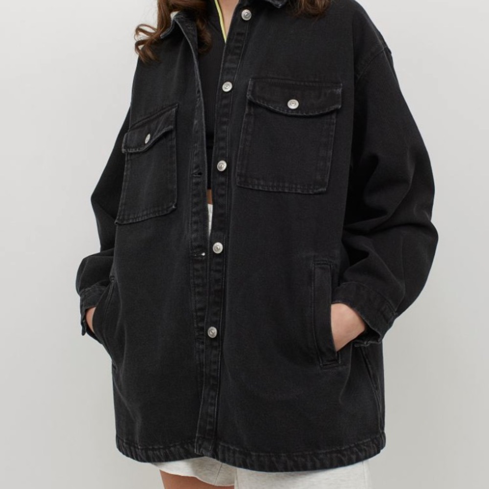 Oversized denim jacket made from recycled cotton. H&M Conscious Choice